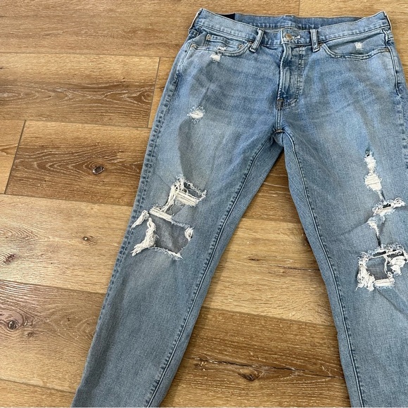 Abercrombie & Fitch Men’s Slim Taper Stretch Distressed Denim Jeans Sz 32 GUC - Picture 4 of 9